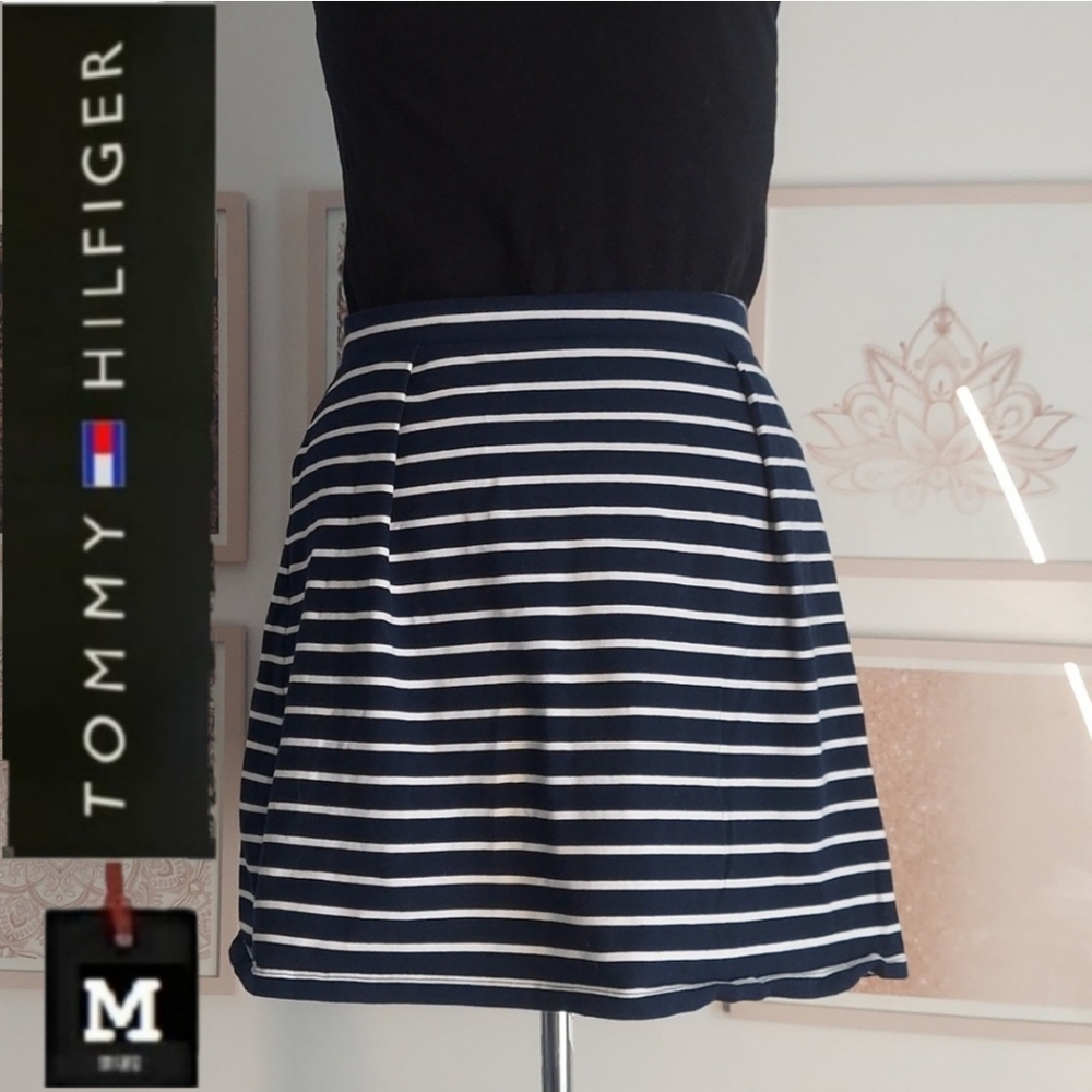 TH stripe mini skirt, size medium, horizontal stripes